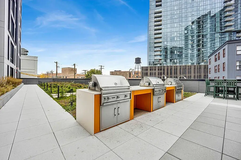 Outdoor terrace with grills at Post Chicago - Lincoln Park furnished apartments