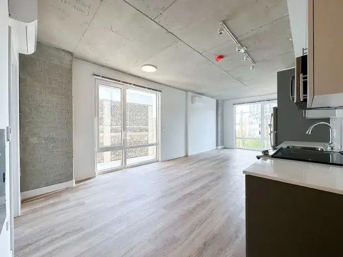 Unit features at Post Chicago Apartments, Lincoln Park furnished apartments.